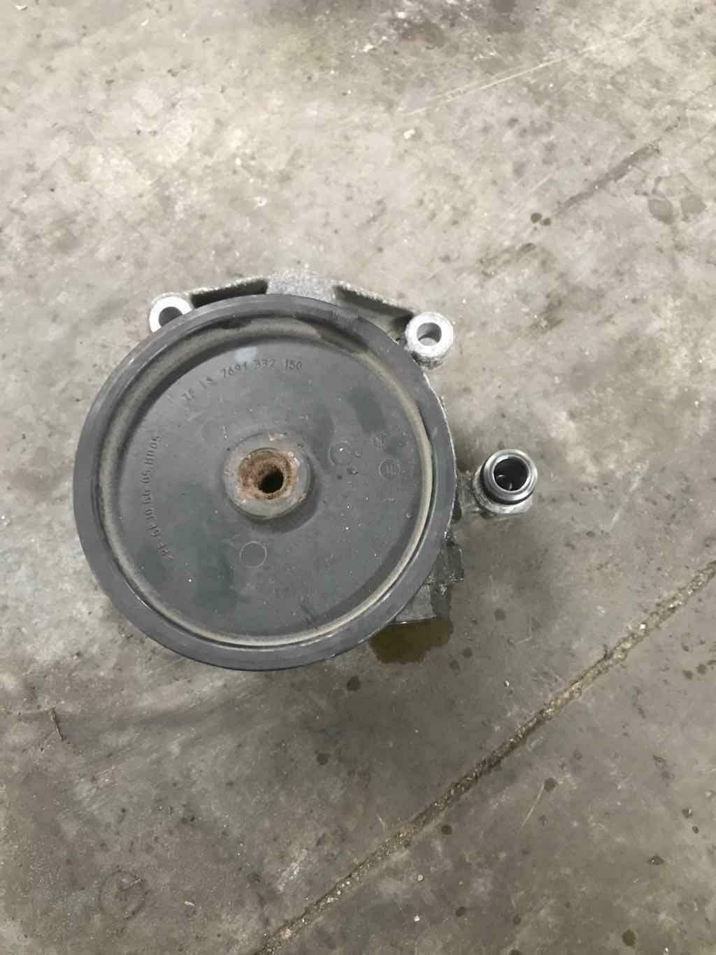 Power Steering Pump/motor MERCEDES C-CLASS 08 09