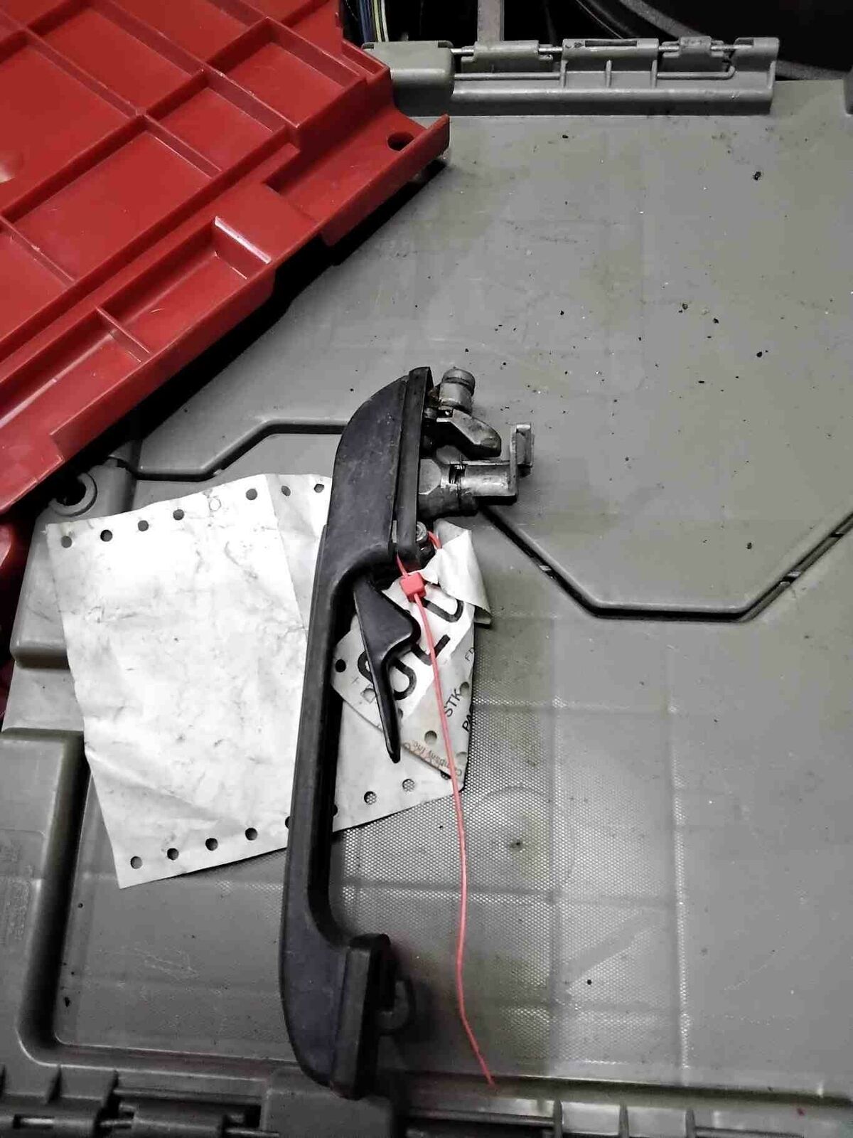 Outer door Handle VOLKSWAGEN JETTA Left 86