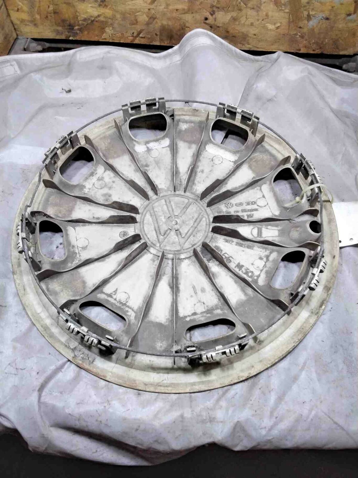Wheel Cover VOLKSWAGEN JETTA 93