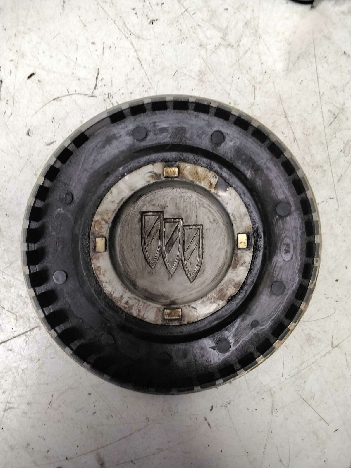 Center Cap BUICK ROADMASTER 92