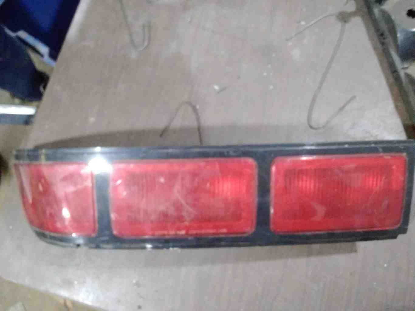 Tail Light Assembly CHEVY LUMINA Right 90 91 92 93 94