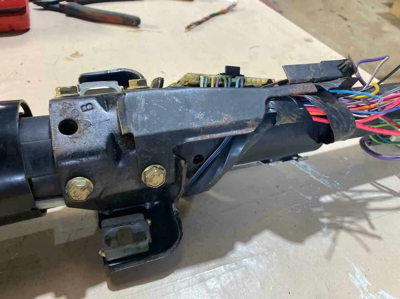 Steering Column SUBURBAN 10 84 85 86 87 88 89 90 91