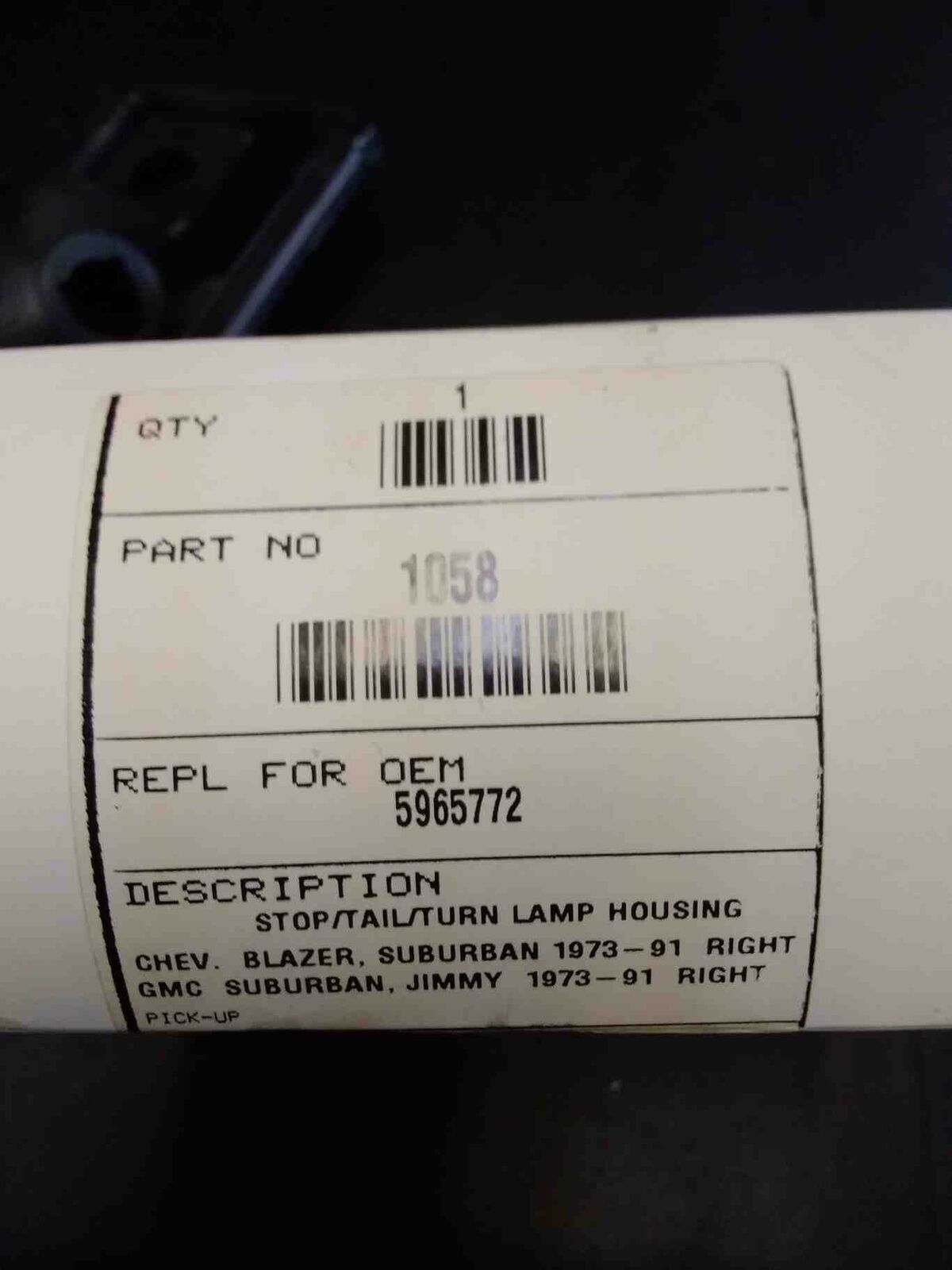 Tail Light Bulb Holder CHEVY PICKUP 10 Right 73 - 91