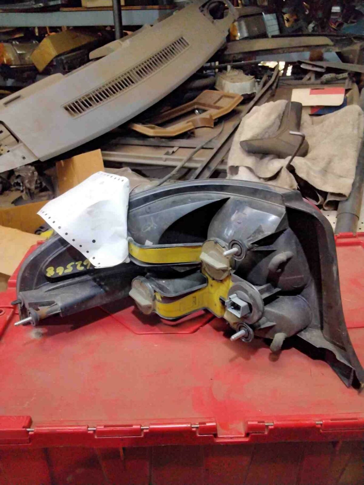 Tail Light Assembly DODGE STRATUS Right 95 96 97 98 99 00