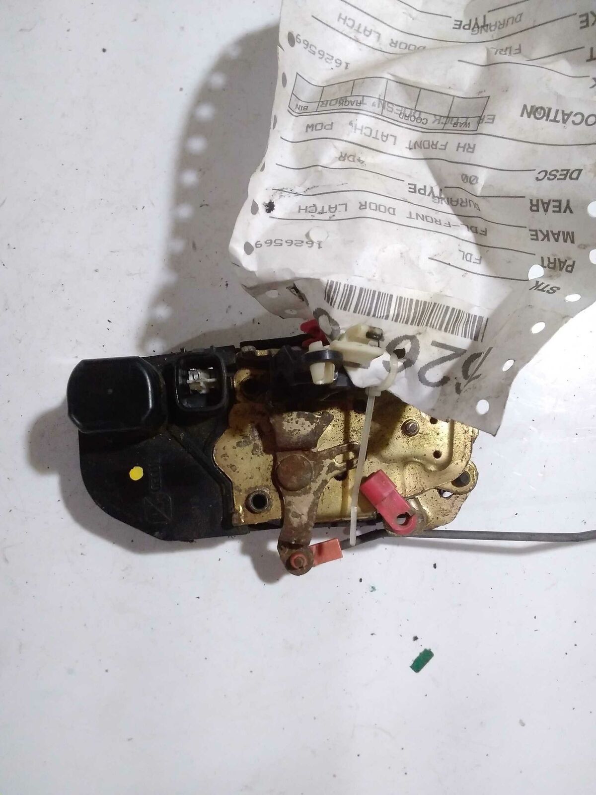 Front Door Latch DODGE DURANGO Right 00