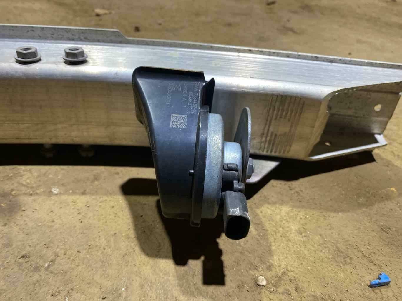 Front Bumper Reinforcement BMW 740I 13 14 15