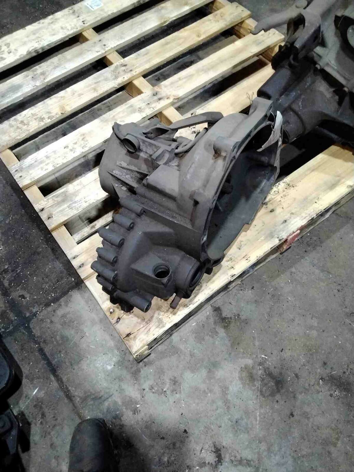Transmission Assy. FORD ESCORT 81 82 83 84