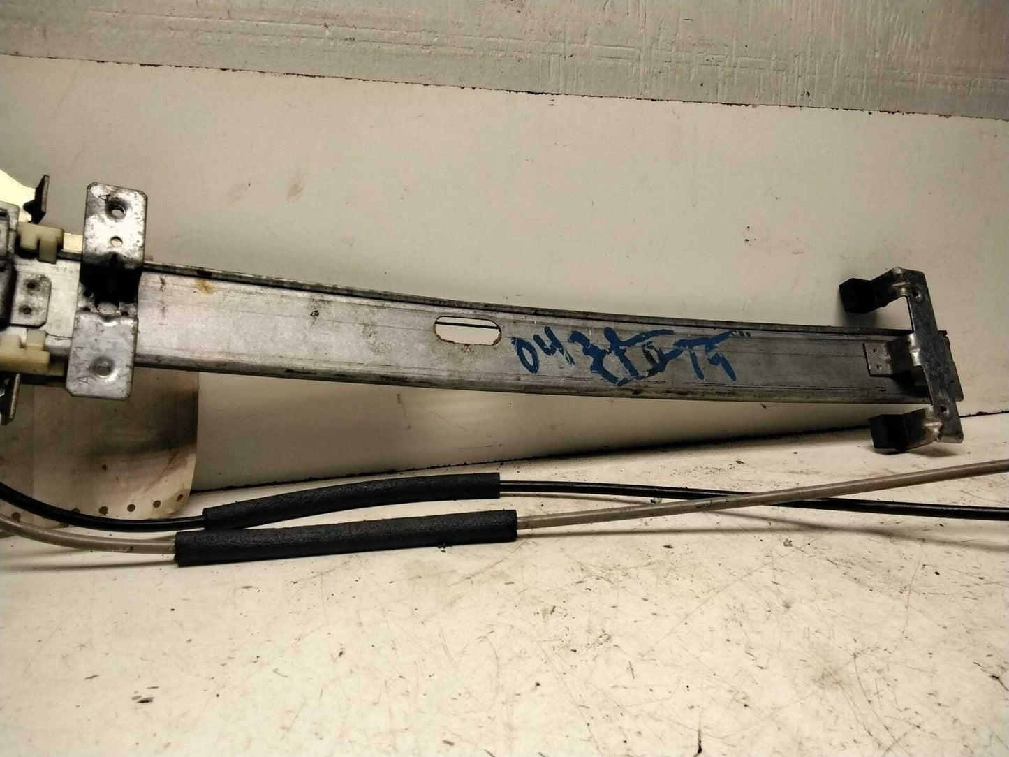 Front Door Regulator VOYAGER Right 91 92 93 94 95