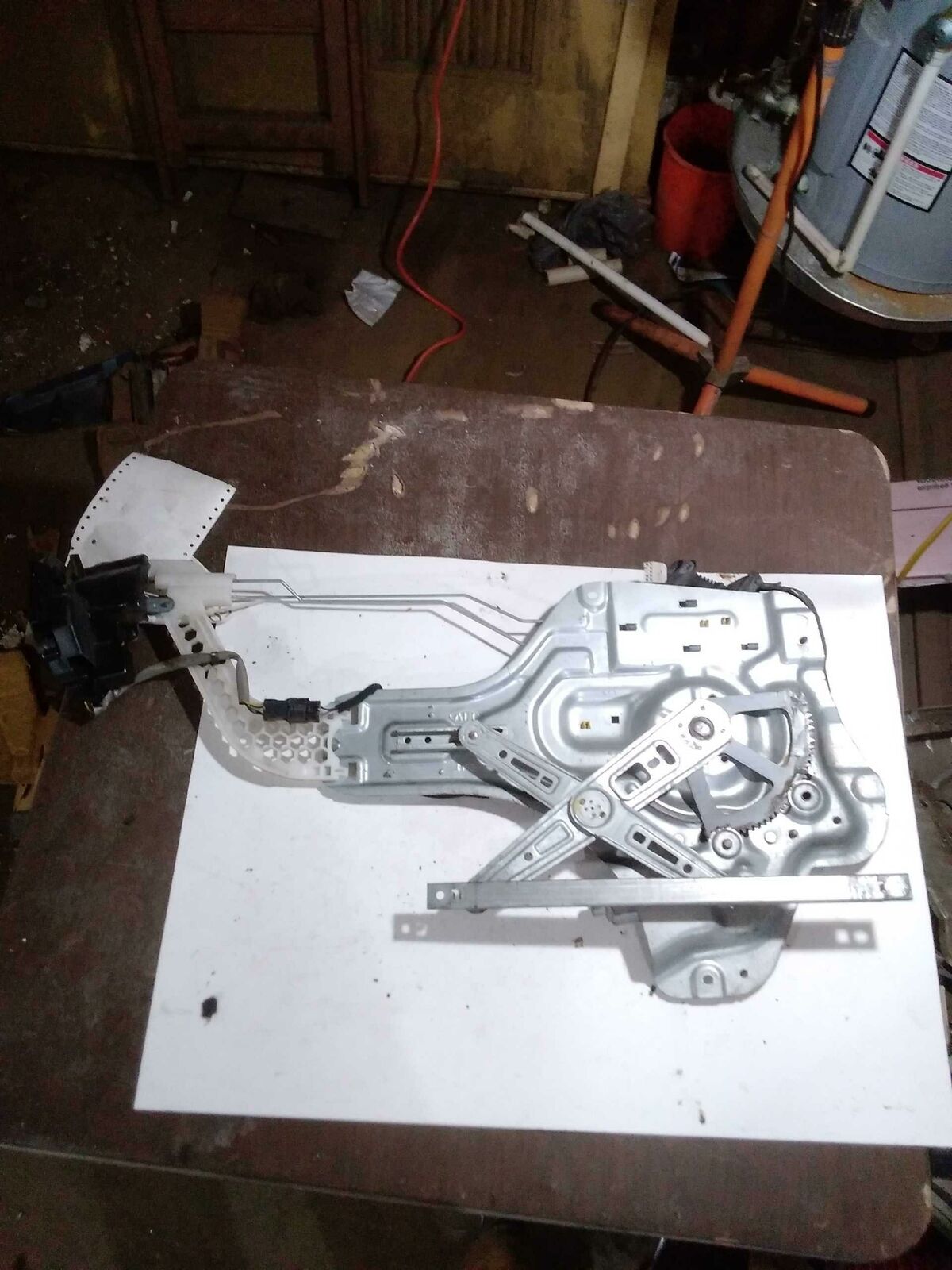 Side/rear/cargo Regulator KIA SPECTRA Right 04 05 06 07 08 09