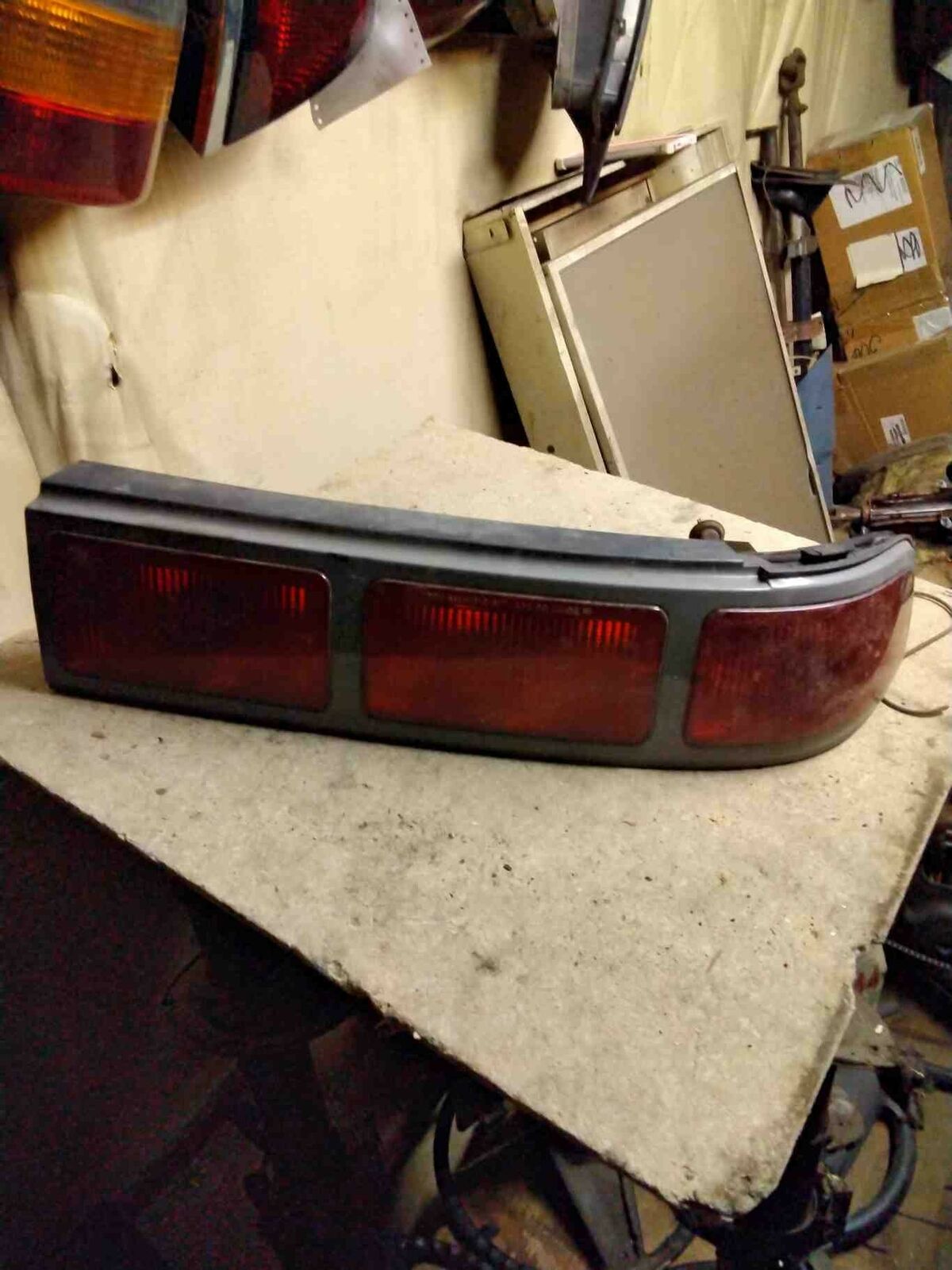 Tail Light Assembly CHEVY LUMINA Right 90 91 92 93 94