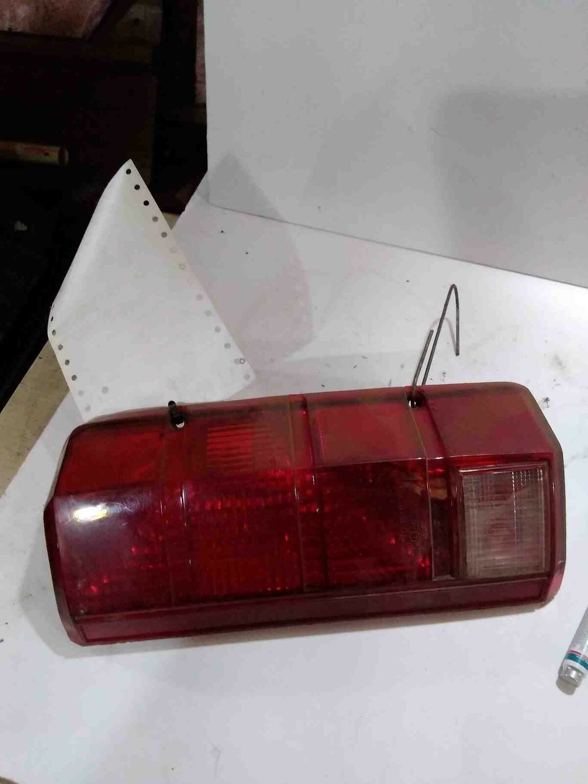 Tail Light Assembly FORD PICKUP F150 Right 80 81 82 83 84 85 86