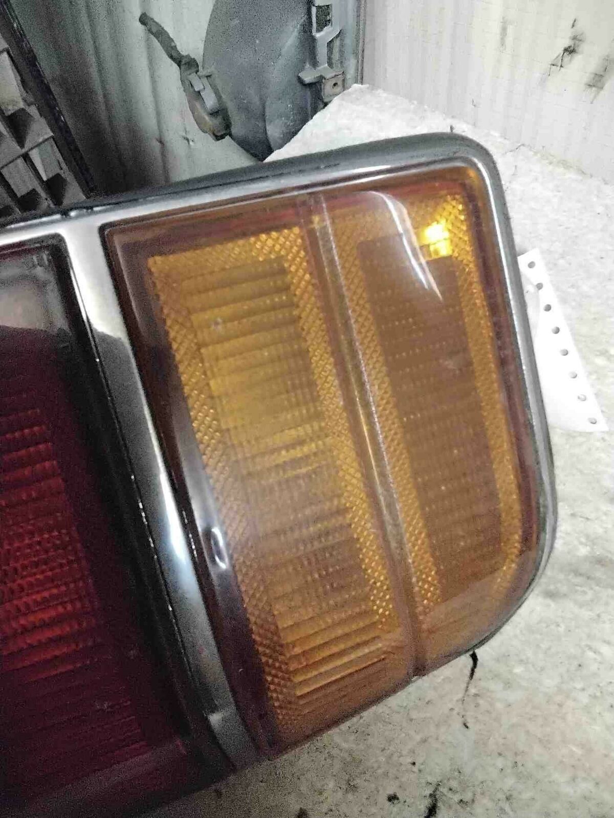 Tail Light Assembly OLDSMOBILE Right 87