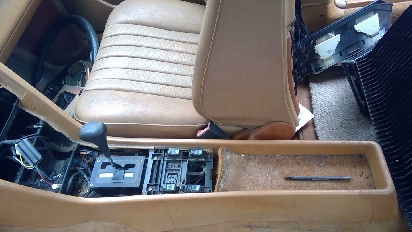 Front Console MERCEDES 300E 86