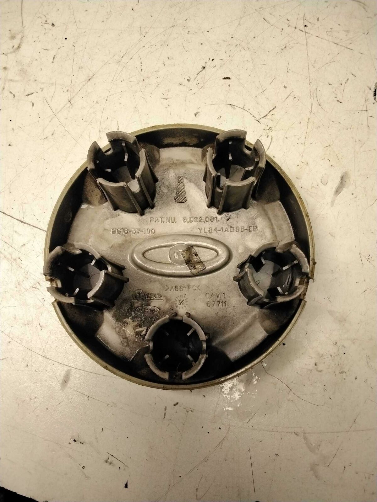 Wheel Cover FORD ESCAPE 03