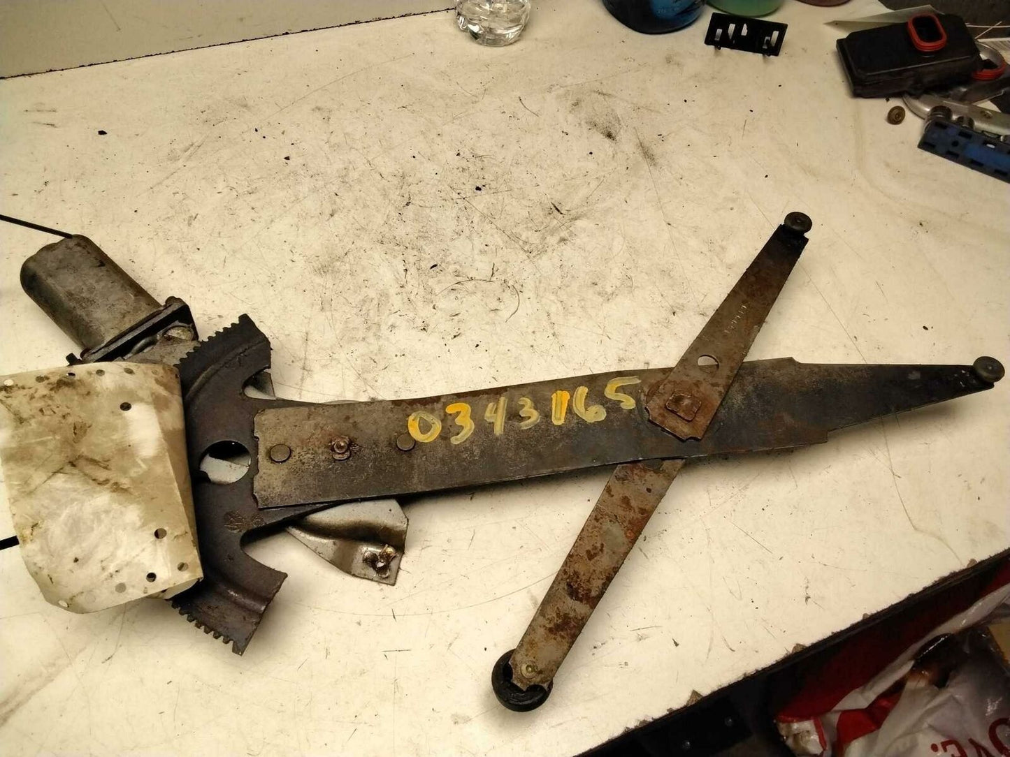 Front Door Regulator OLDS EIGHTY-EIGHT 88 Right 90 91