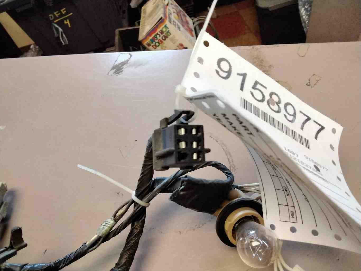 Tail Light wire harness CHEVY EXPRESS 3500 Right 00 01 02