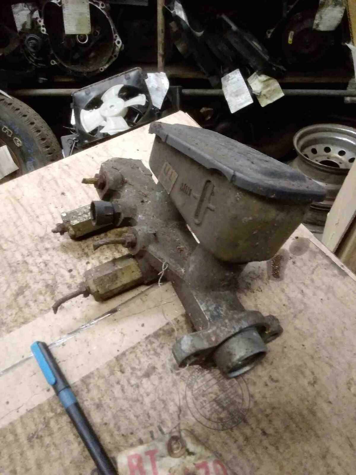 Master Cylinder PONTIAC 6000 82