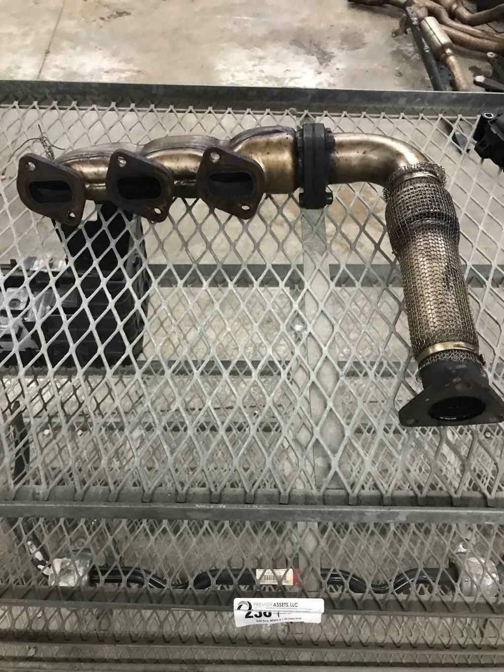 Exhaust Manifold AUDI Q7 09 10 11 12