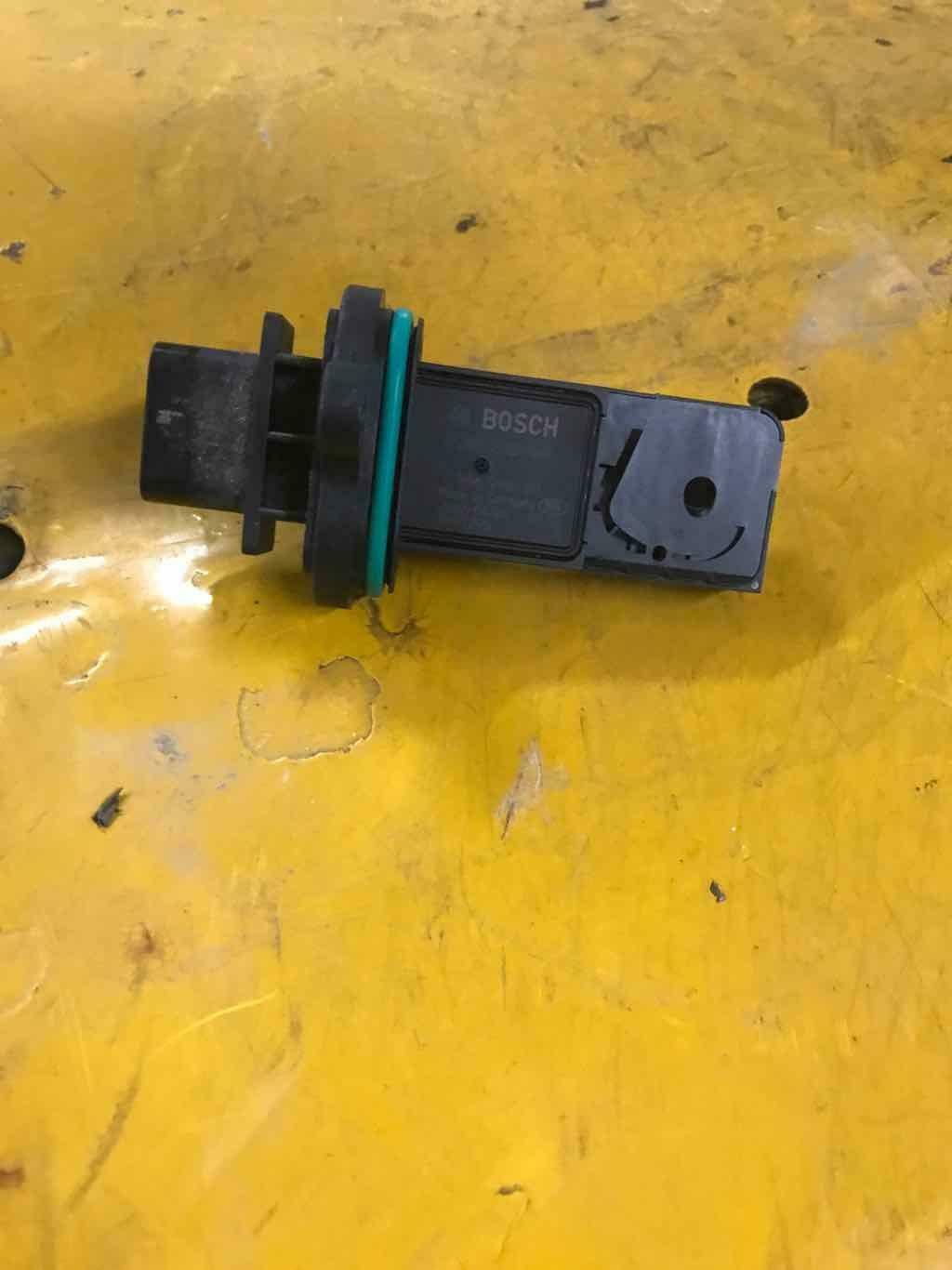 BMW Air Flow Meter 13 62 7 566 990 E60 F10E63F01