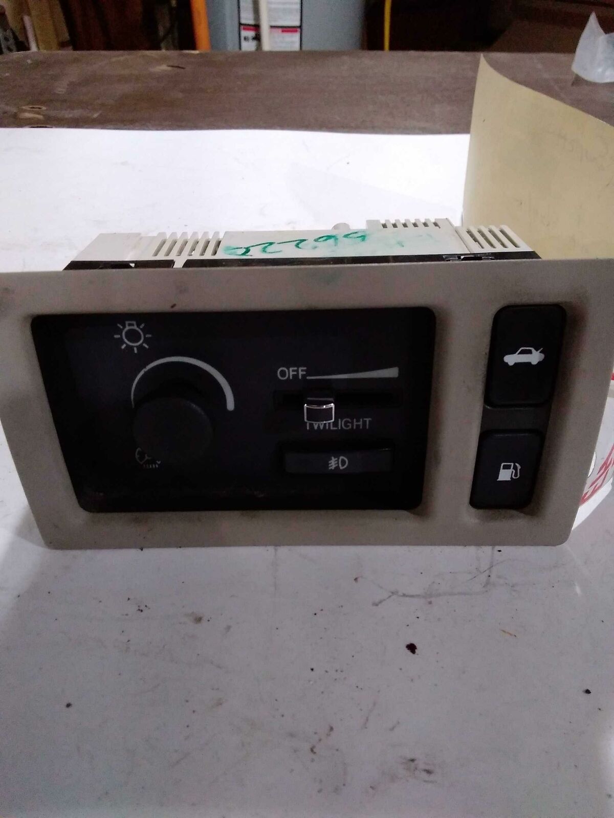 Headlight Switch CADILLAC DEVILLE 97