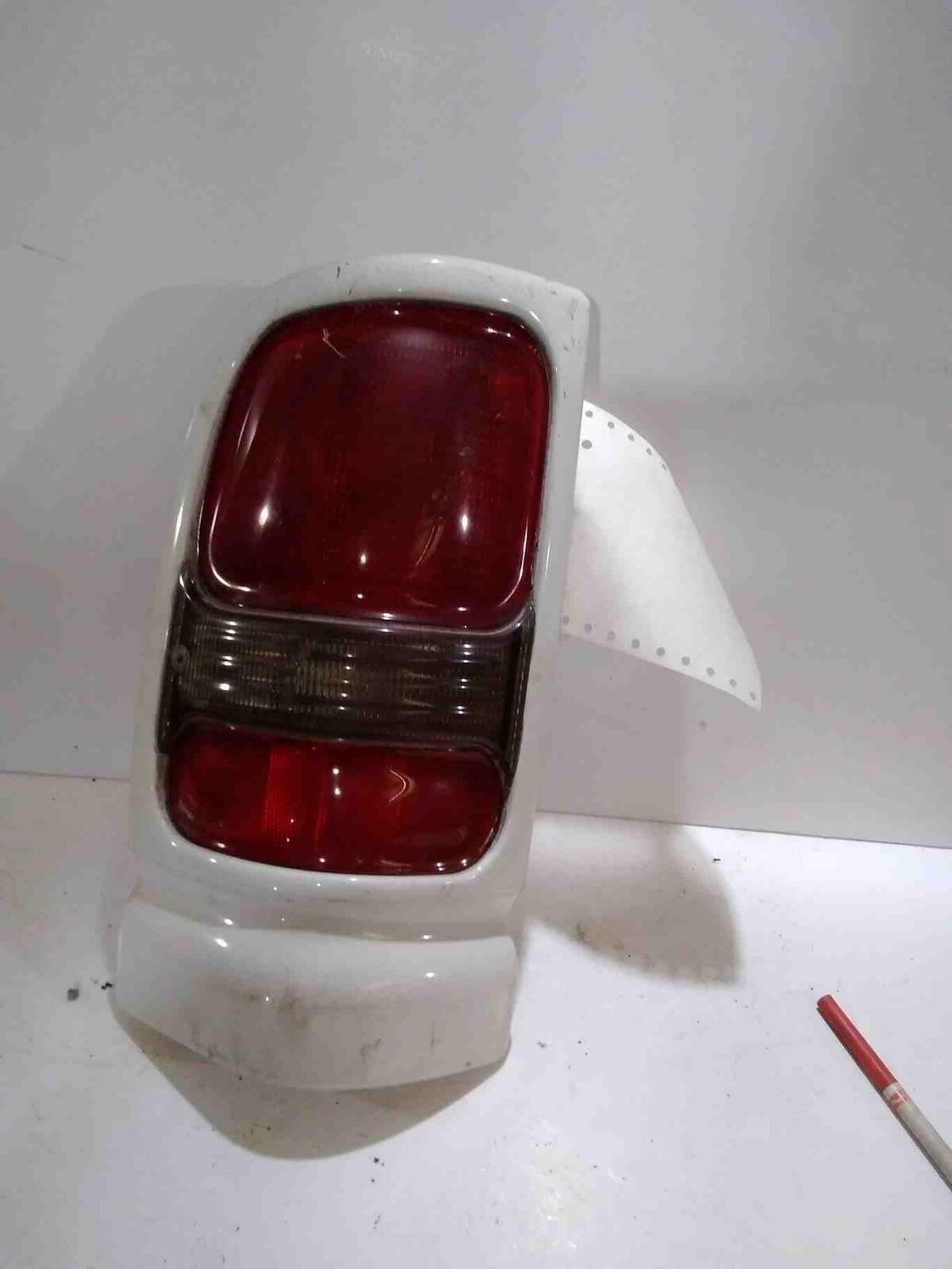 Tail Light Assembly DODGE PICKUP 1500 Left 94 95 96 97 98 99 00 01 02