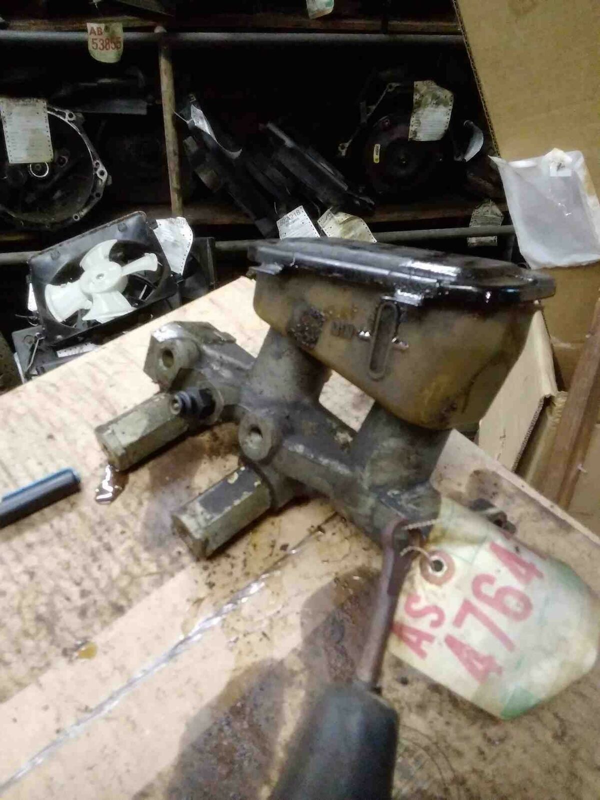 Master Cylinder PONTIAC 6000 82