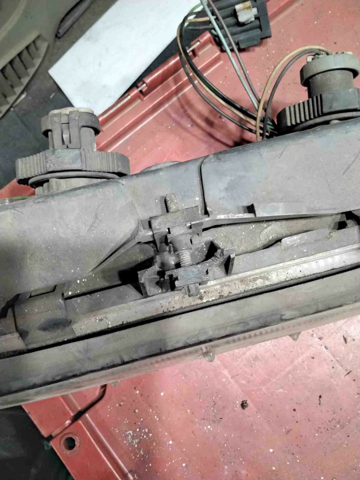 Headlamp Assembly OLDSMOBILE Left 87