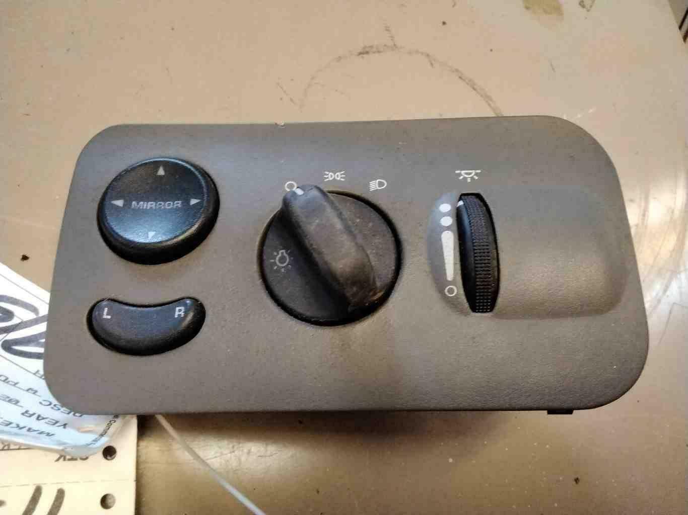 Headlight Switch CHRYSLER TOWN CNTRY 02