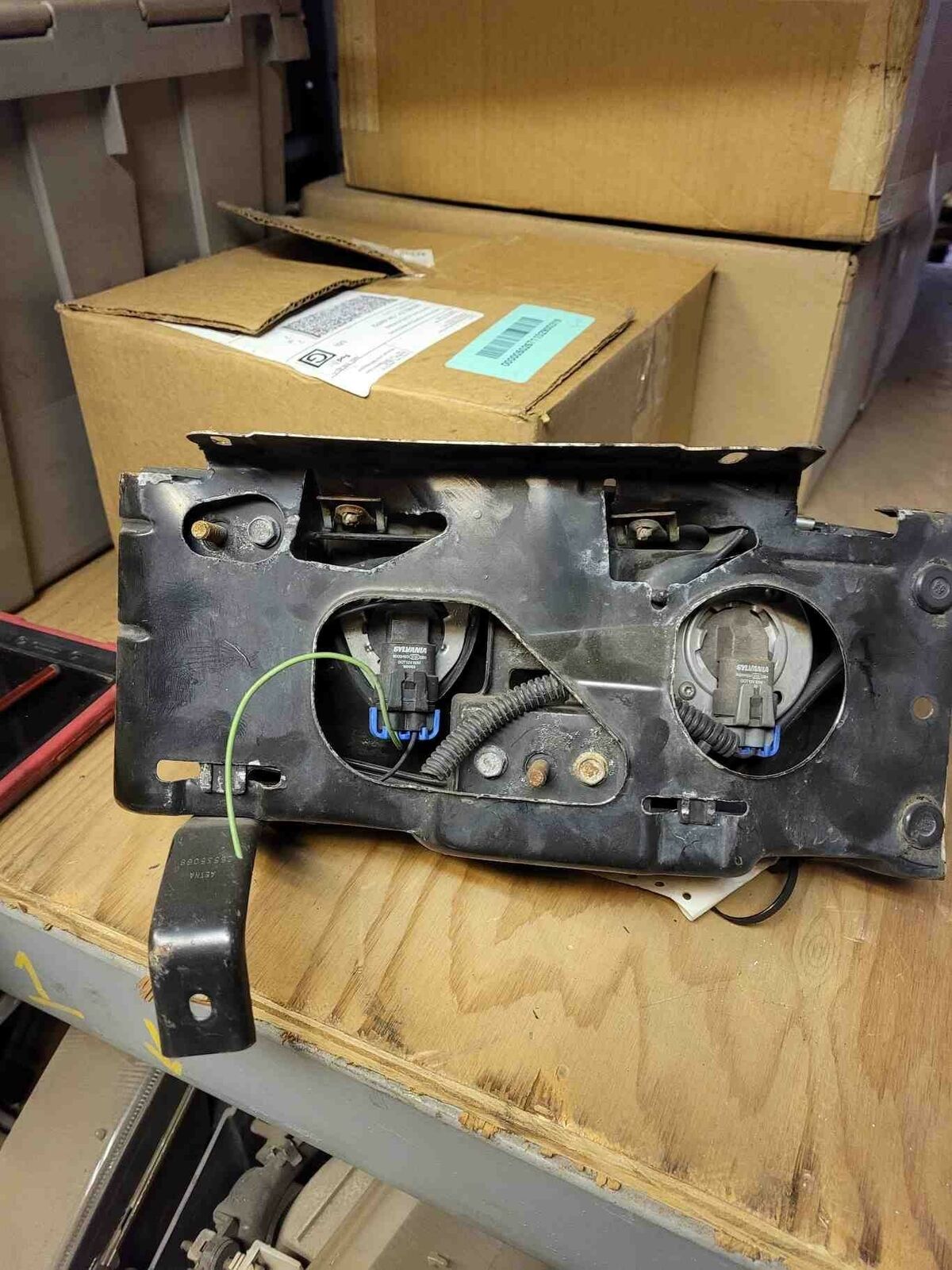 Headlamp Assembly OLDS EIGHTY-EIGHT 88 Right 94 95 97 98