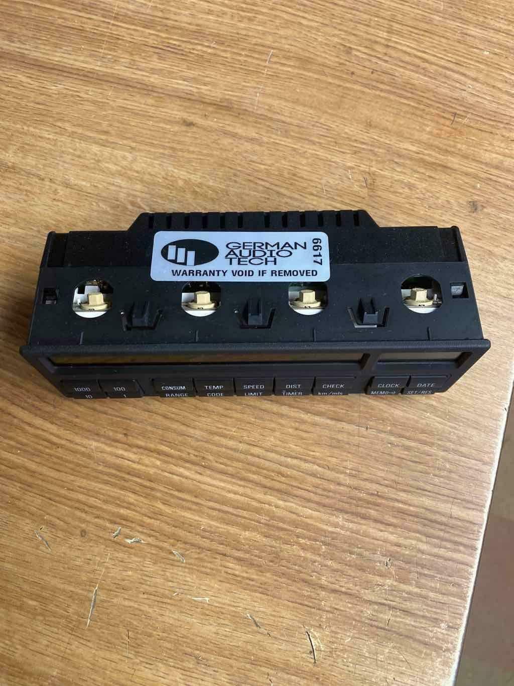 BMW E31 MID Display 62 13 8 354 469 $200 refundable core charge included