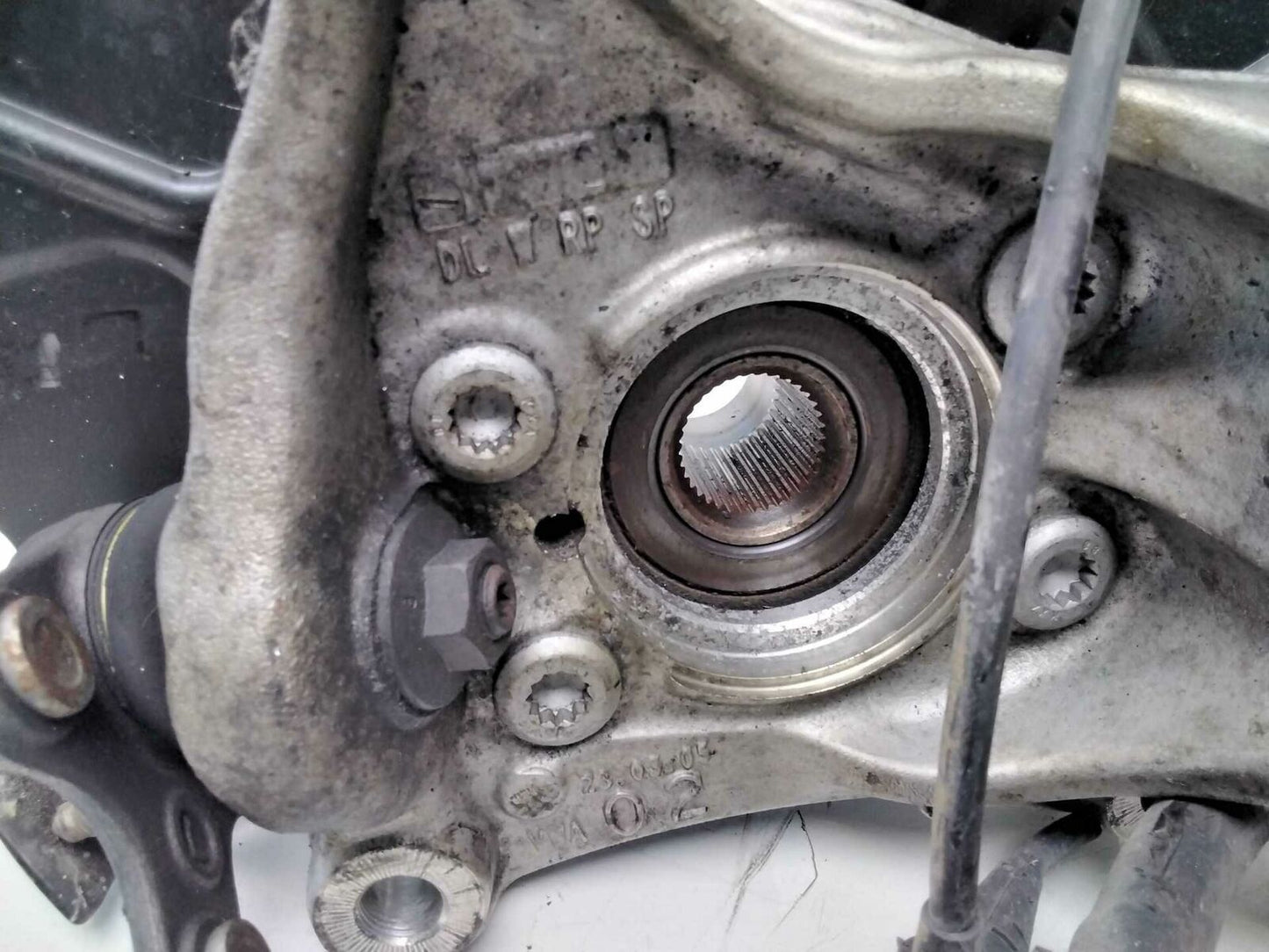 Spindle Knuckle Front VW CC Left 09 10 11 12 13 14 15 16 17