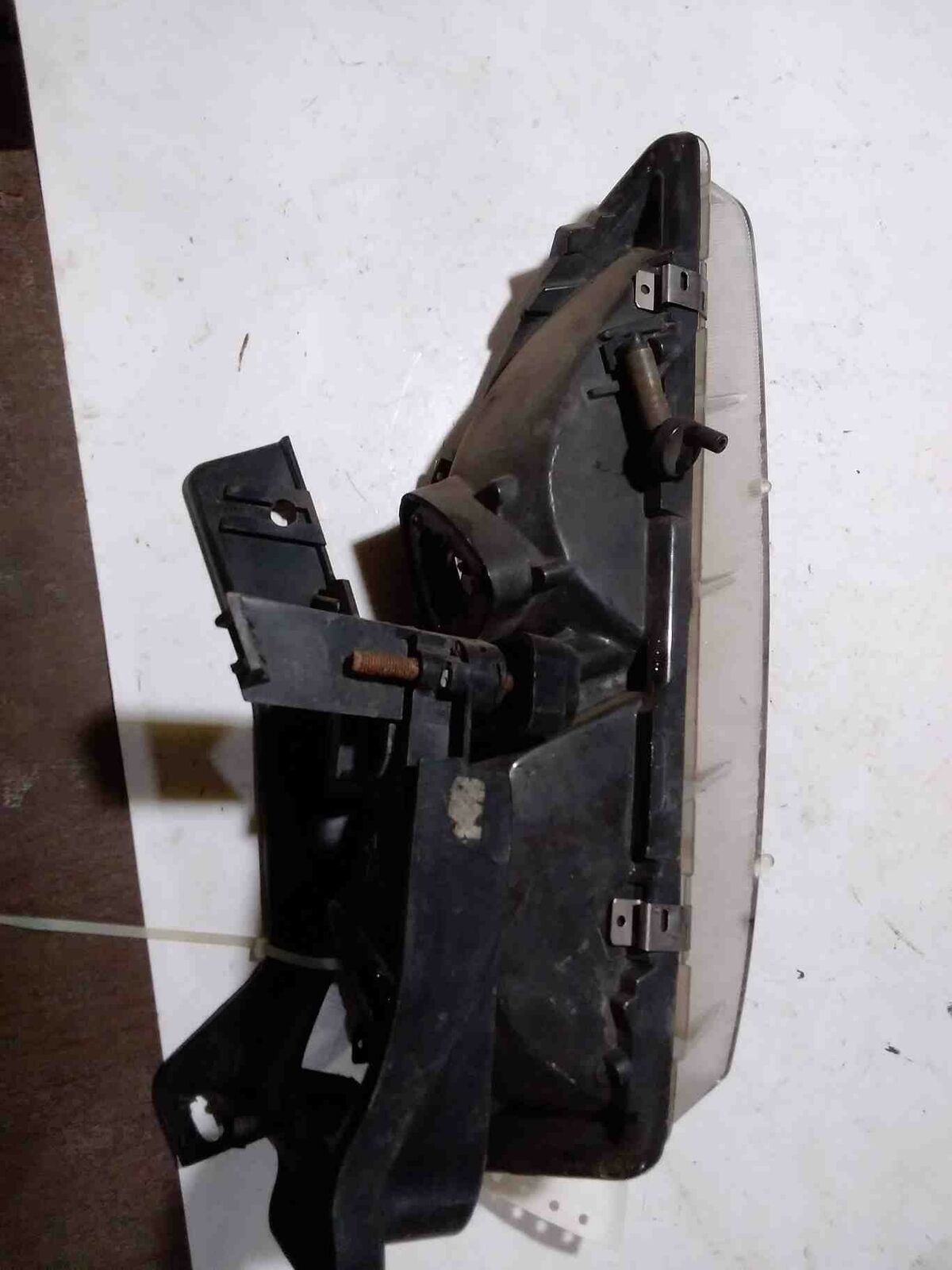 Headlamp Assembly CHEVY CAVALIER Left 95 96 97 98 99