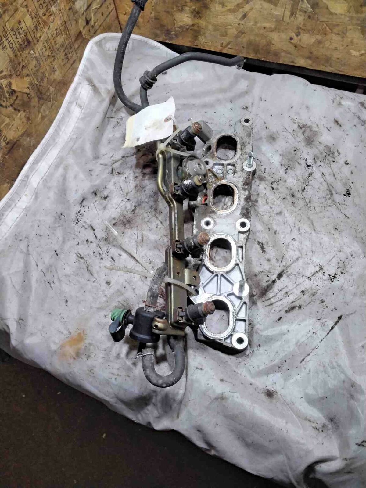 Fuel Injection Rail HONDA CIVIC 01