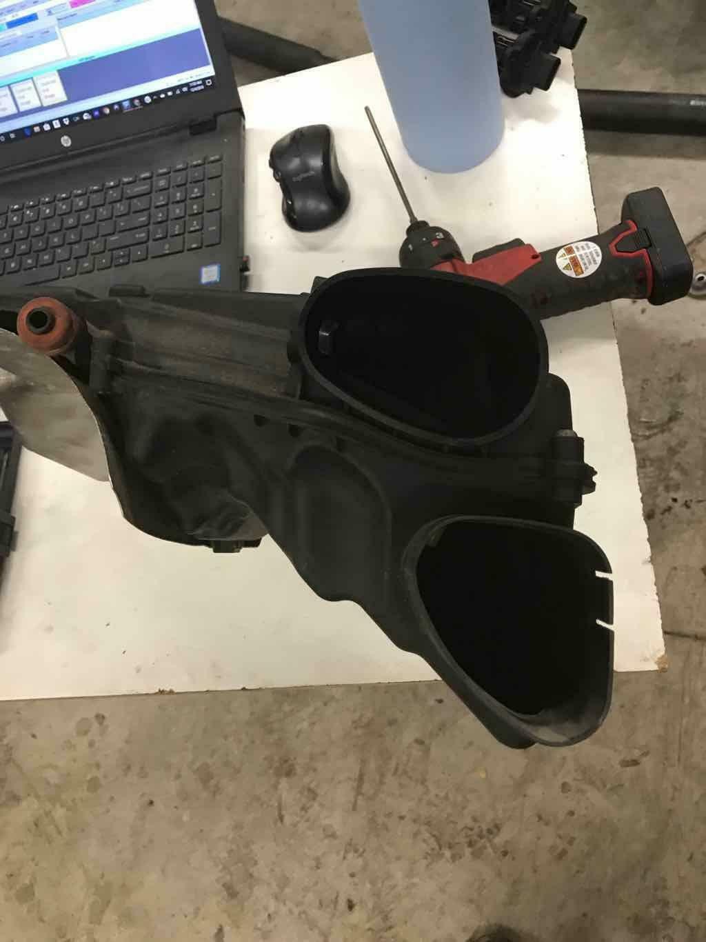 Air Filter BMW 750 SERIES 11