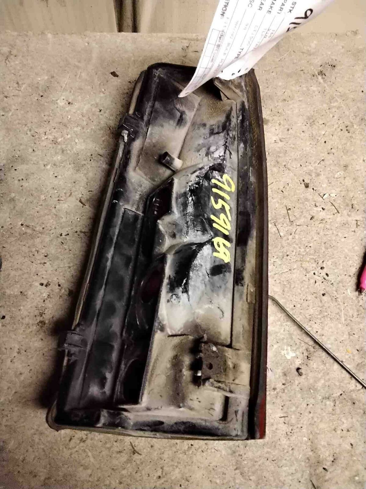 Tail Light Assembly CHEVY PICKUP 1500 Right 88 89 90 91 92 93 94 95 96 97 98 99