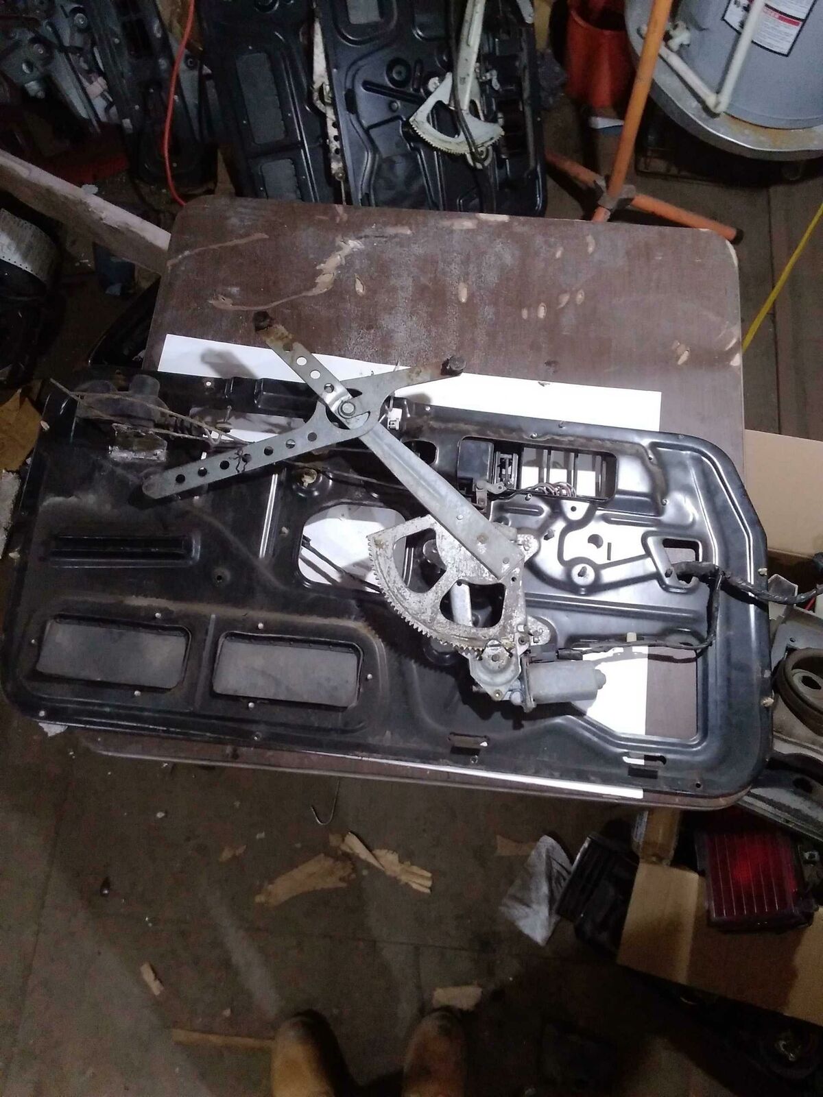 Front Door Regulator CHEVY PICKUP 2500 Right 88 - 02