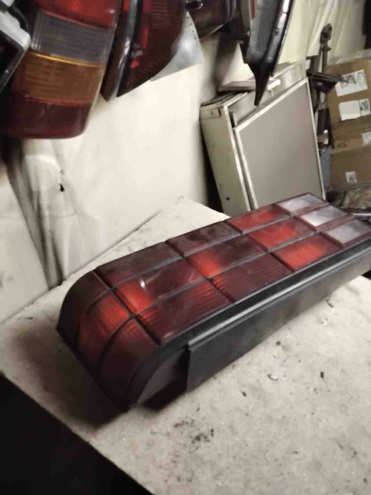 Tail Light Assembly DODGE LANCER Right 85 86 87 88 89