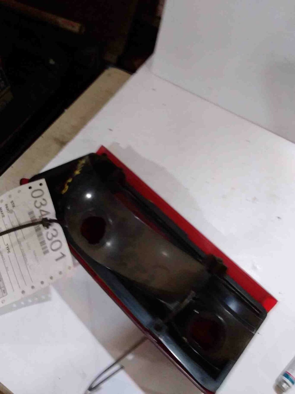 Tail Light Assembly FORD PICKUP F150 Right 80 81 82 83 84 85 86