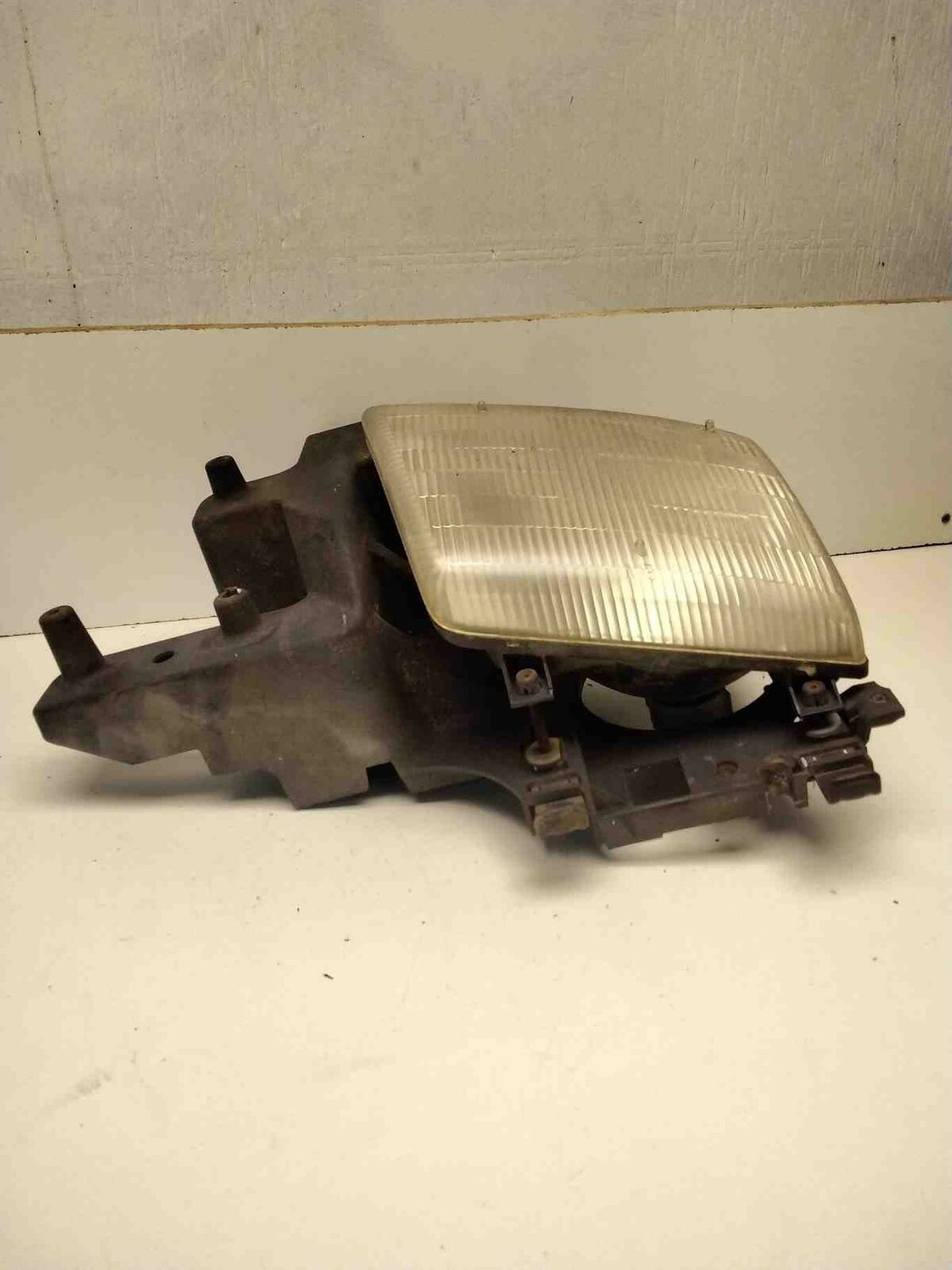 Headlamp Assembly DODGE VAN 2500 SERIE Right 98 99 00 01 02 03