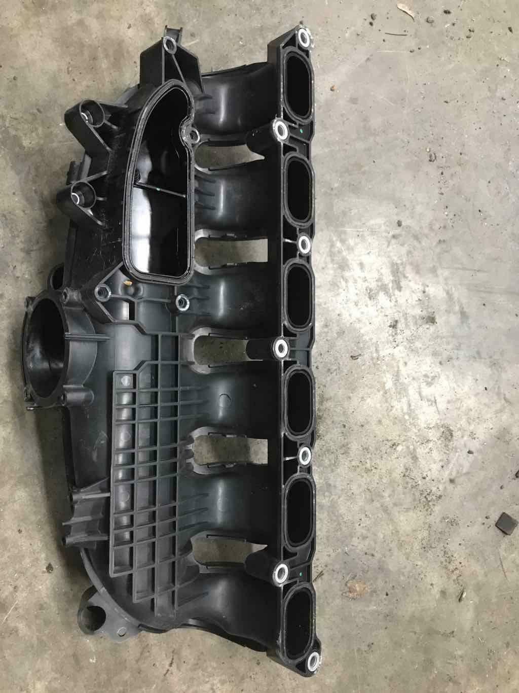 Intake Manifold BMW 740I 15
