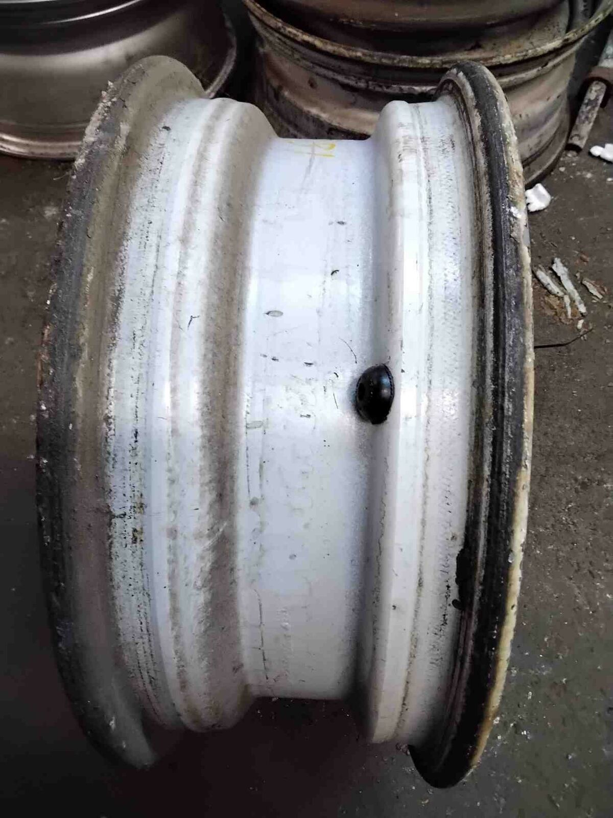 Wheel NISSAN PICKUP 81 82 83 84 85 86