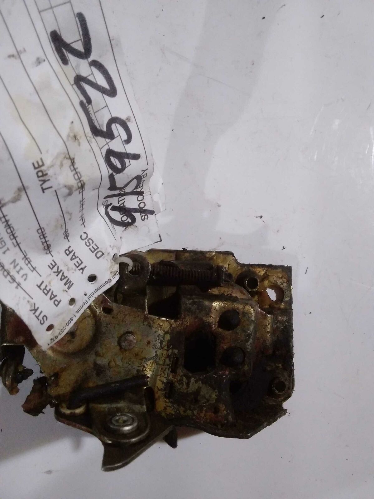 Front Door Latch CHEVY ASTRO Left 00