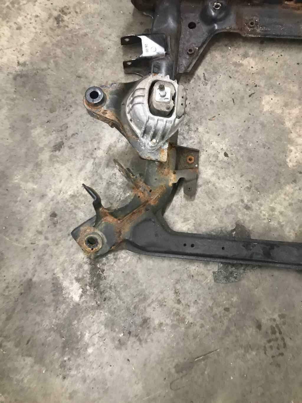 Undercarriage Crossmember BMW 325I 06