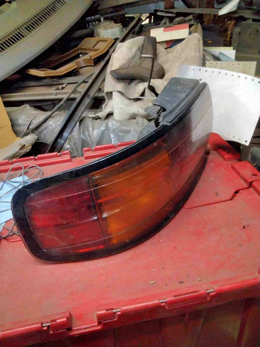 Tail Light Assembly TOYOTA CAMRY Left 92 93 94