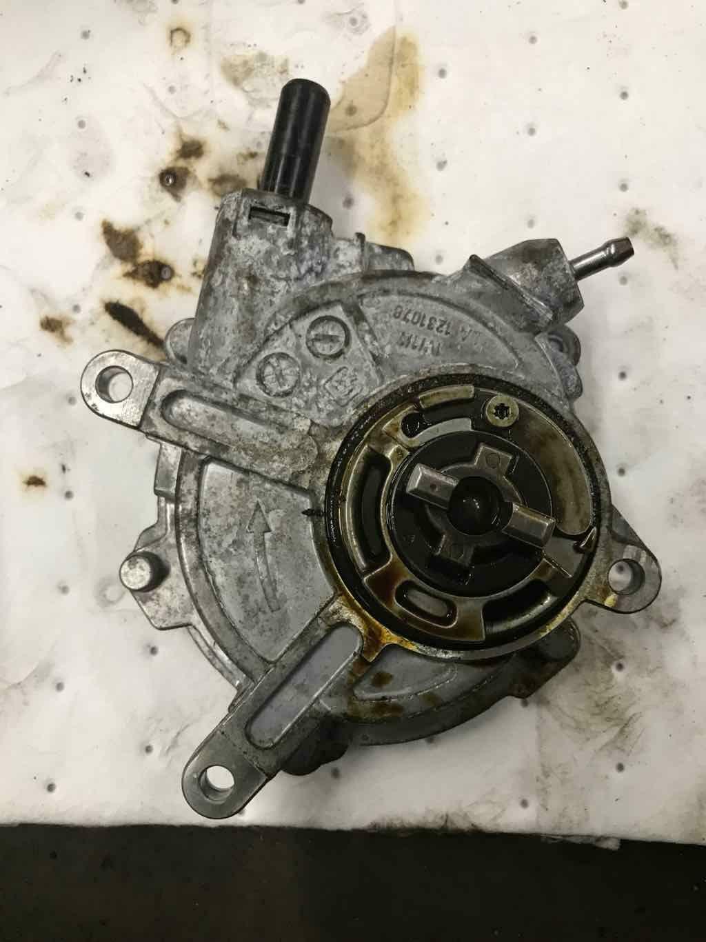 Vacuum Pump MERCEDES E-CLASS 08 09 10 11