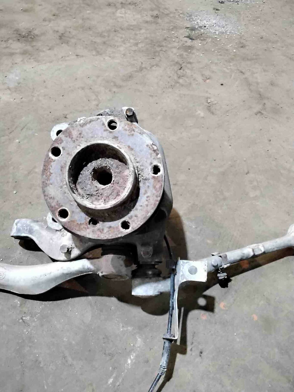 Spindle Knuckle Front BMW 540 00