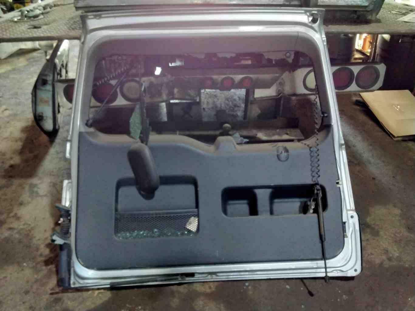 Back Door HONDA CRV Left 02 03 04