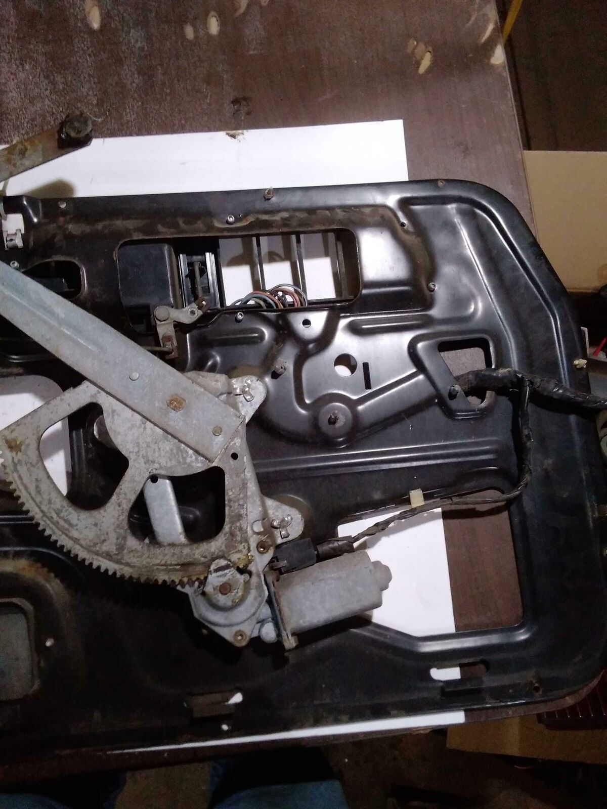 Front Door Regulator CHEVY PICKUP 2500 Right 88 - 02