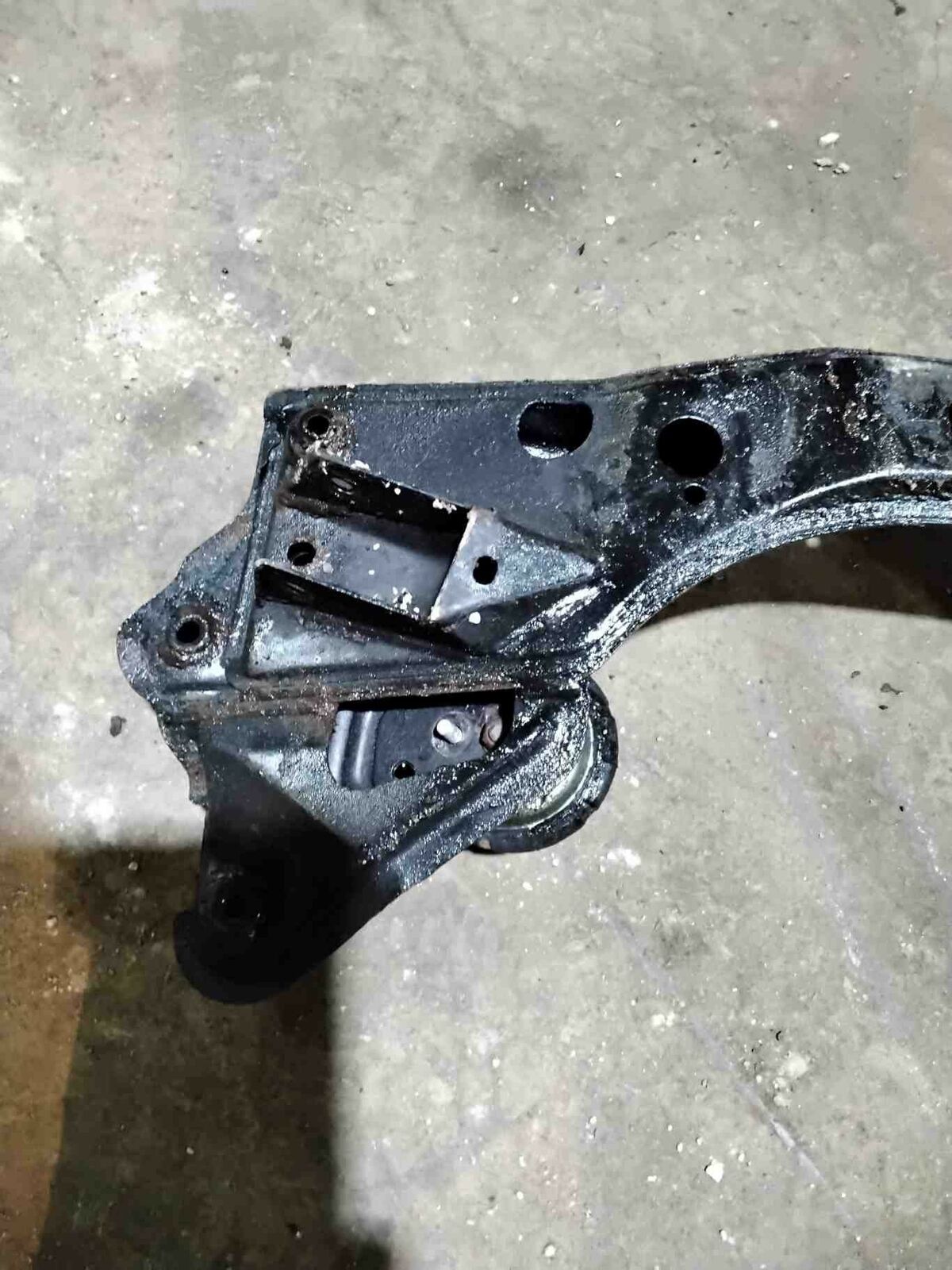 Undercarriage Crossmember BMW 840I 94 95 96 97