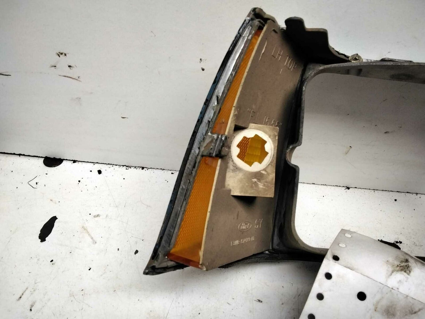 Headlight Frame MERCURY COUGAR Left 83 84 85 86